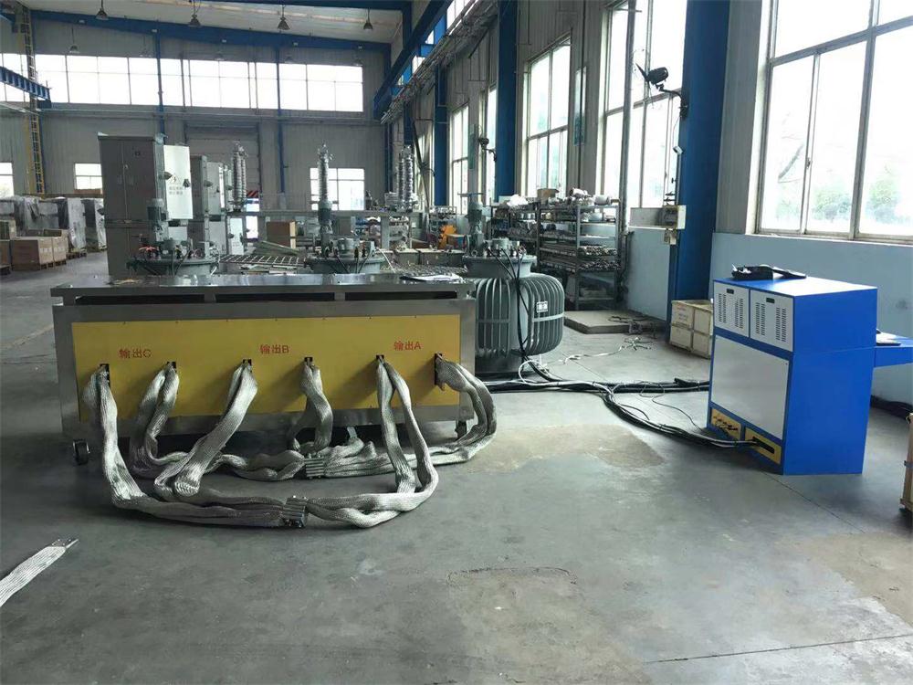 溫升大電流發(fā)生器試驗裝置安裝調試現場