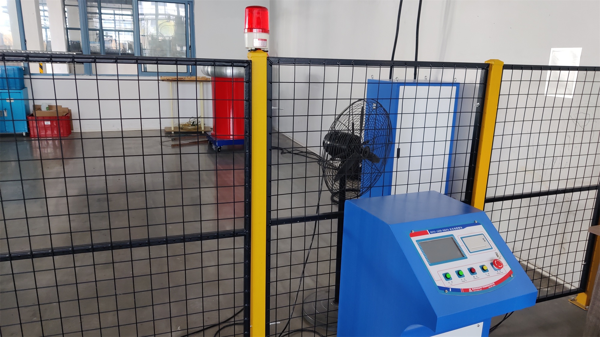 電力檢測(cè)設(shè)備客戶(hù)試驗(yàn)現(xiàn)場(chǎng)